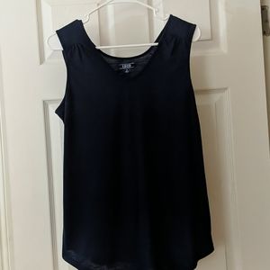 Izod sleeveless t-shirt